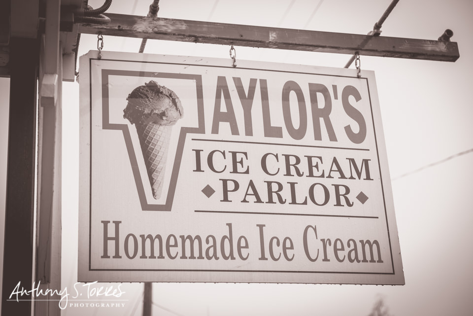 Family Photos - Chester NJ - Ice Cream Shop - Taylor's Ice Cream